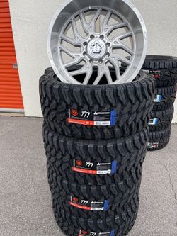 22x12 TIS OFF ROAD RIMS 8 LUG FITS WITH NEW TIRES 33x12.50r22 LT FITS Chevrolet and Dodge ram 2500 and 3500   Silverado 2500 and 3500  • GMC Sierra 25