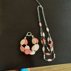 kenneth cole gold / coral necklace bracelet set