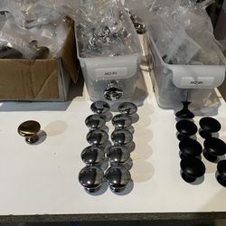 Cabinet Knobs And Pulls