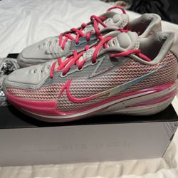 GT Cut 1 “Think Pink” Size 9