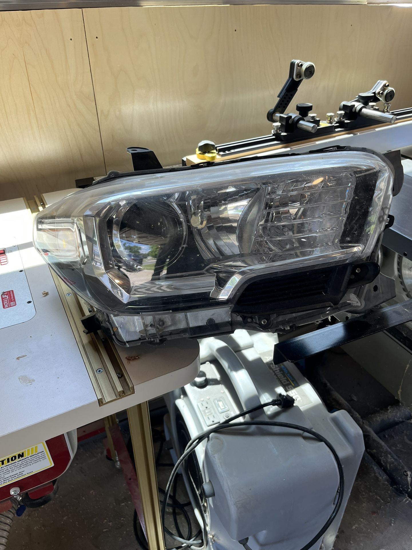 3rd Gen Tacoma Headlights (missing 1 Tab)