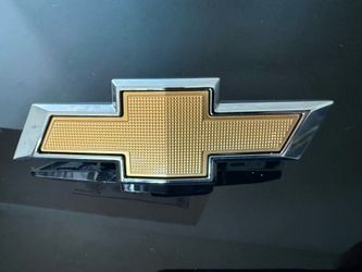 Genuine GM OEM 2019-21 Silverado 1500 Gold Grille Emblem