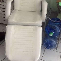 Spa, Eyebrow Or Tattoo Chair