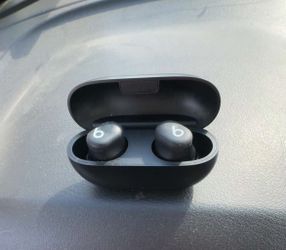 Beats solo buds Bluetooth