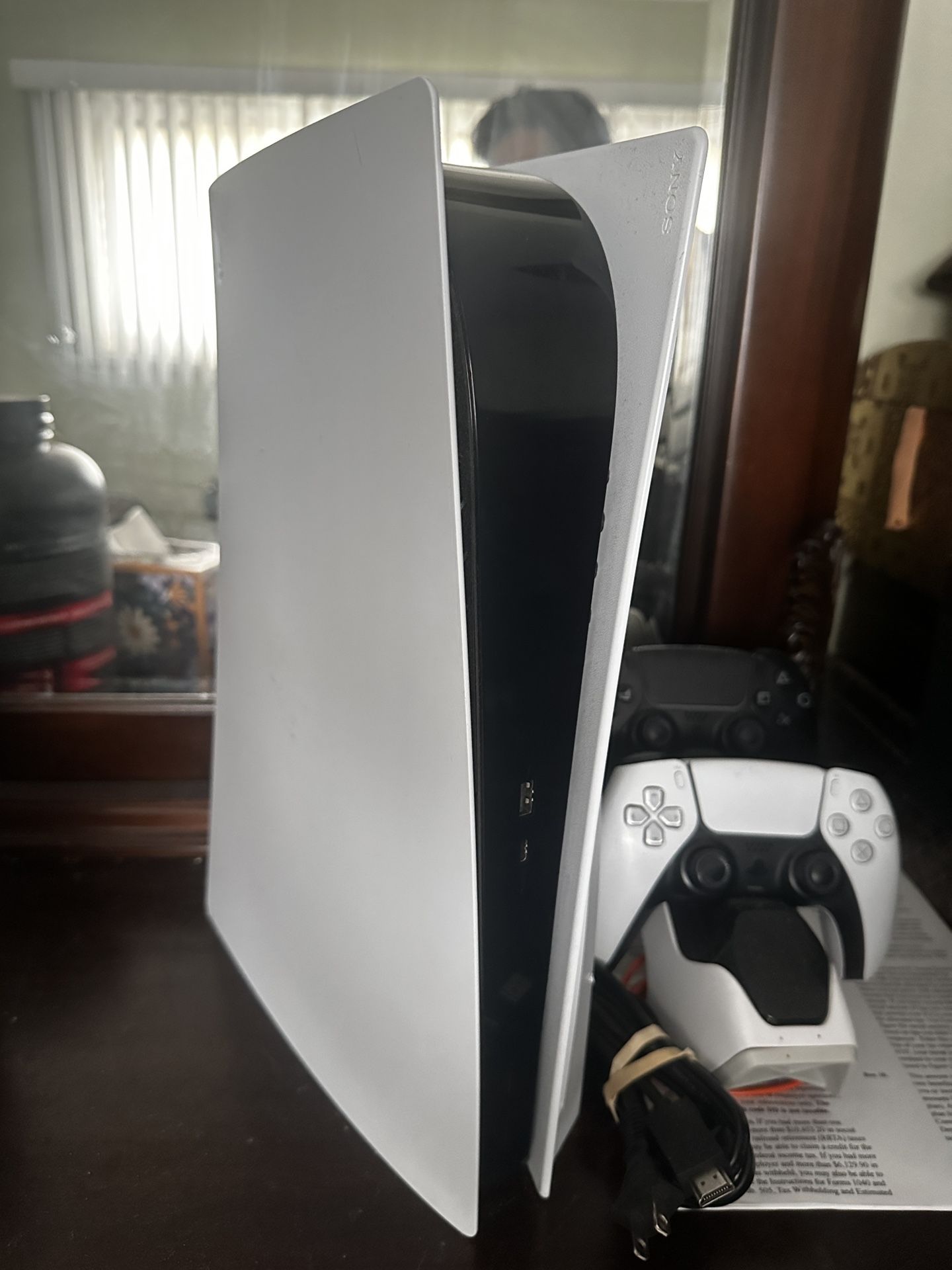 Playstation 5 (DISC VERSION WITH 2 Controllers And Charging Dock.