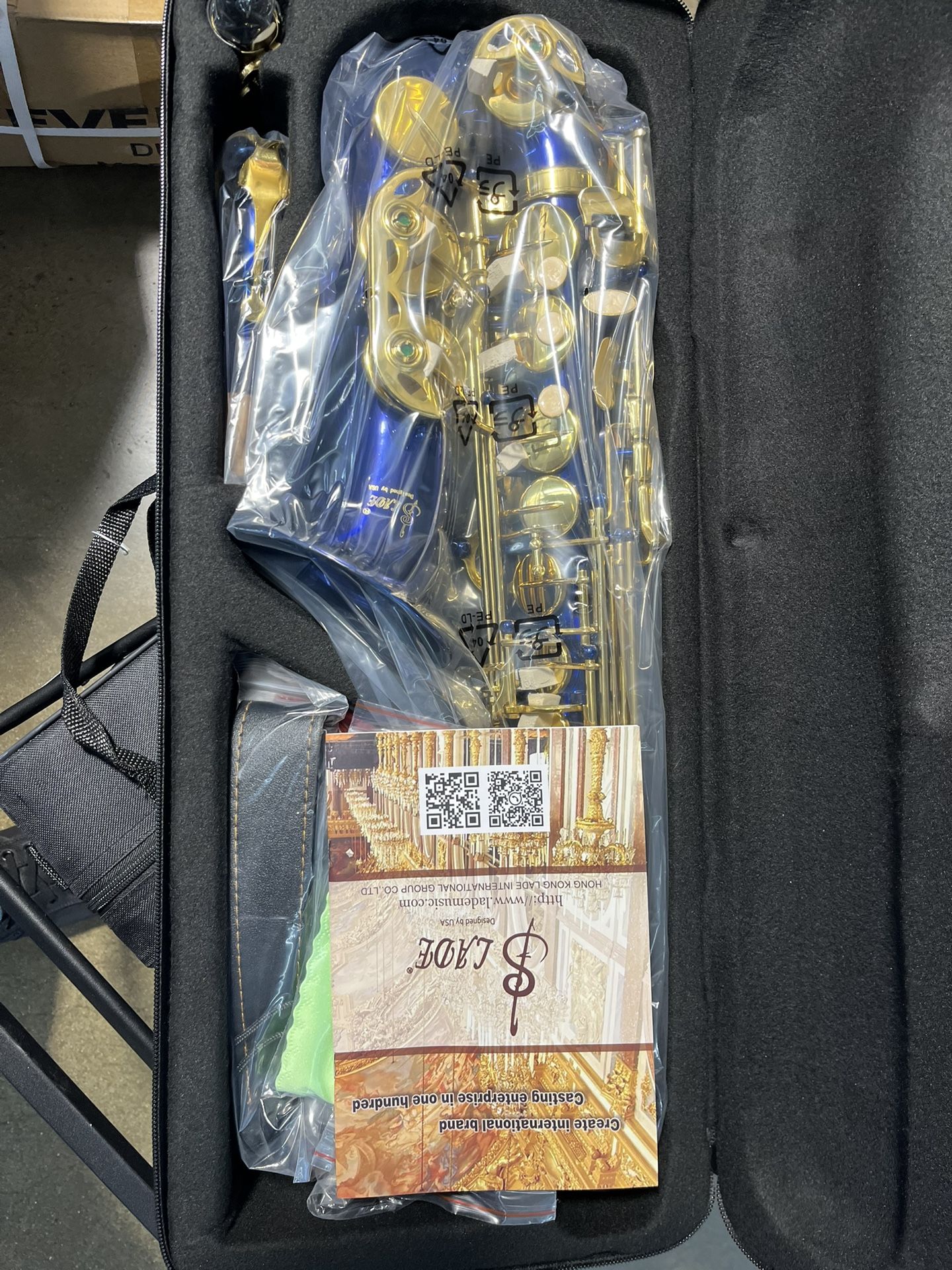 Saxophone   Brand new    