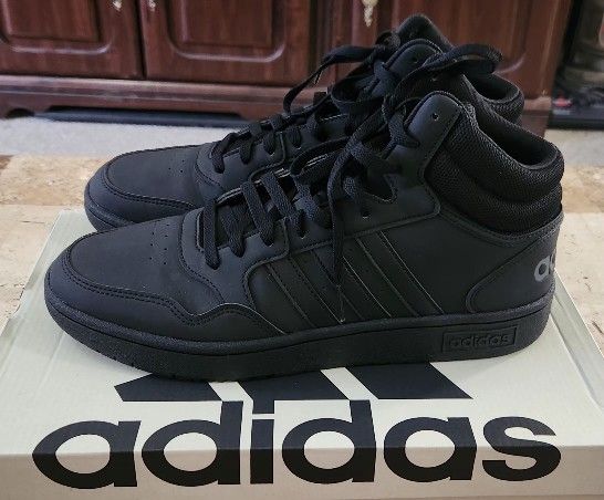 Size 11 adidas Men's Hoops 3.0 Mid Black