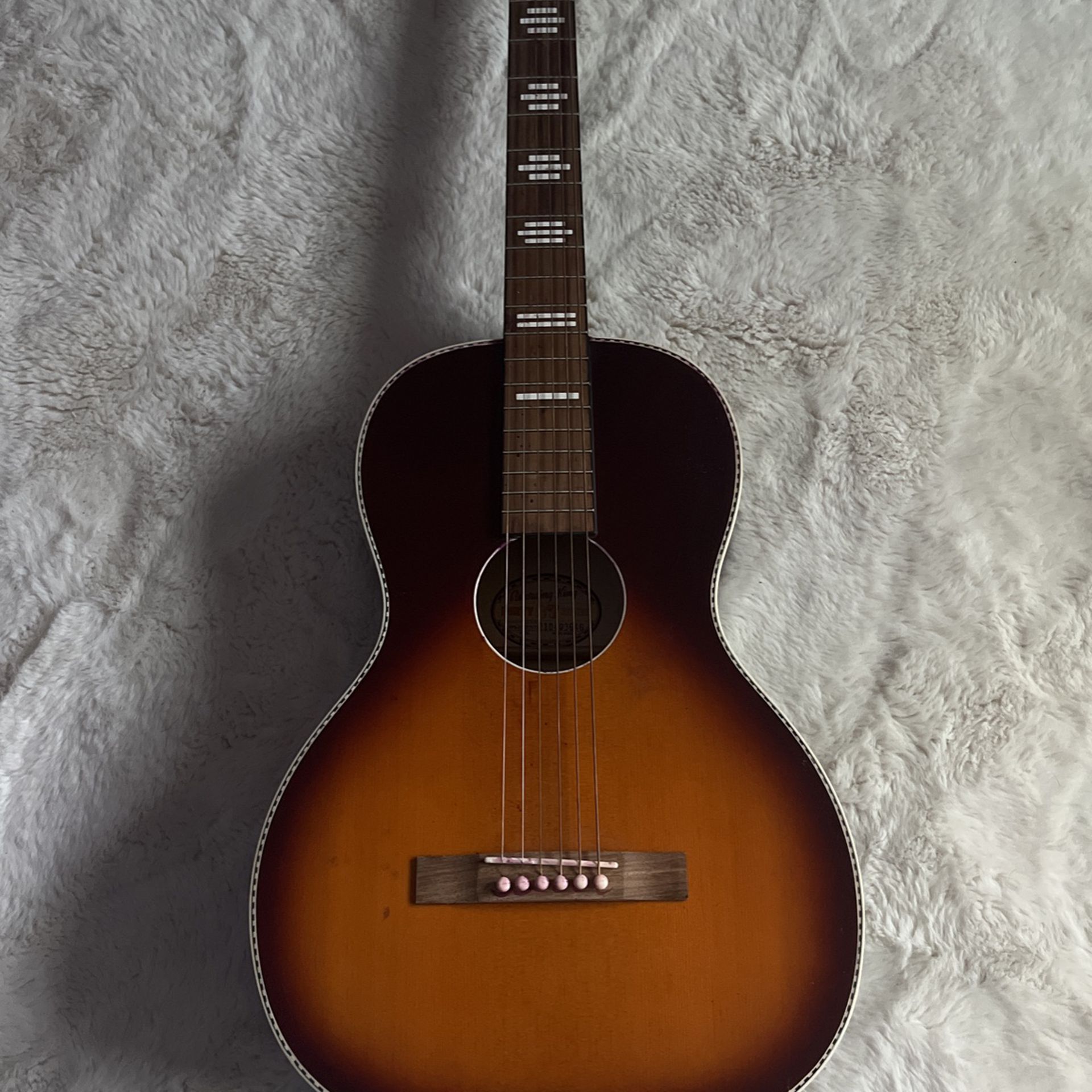 Lefty Acoustic Guitar - Recording King 