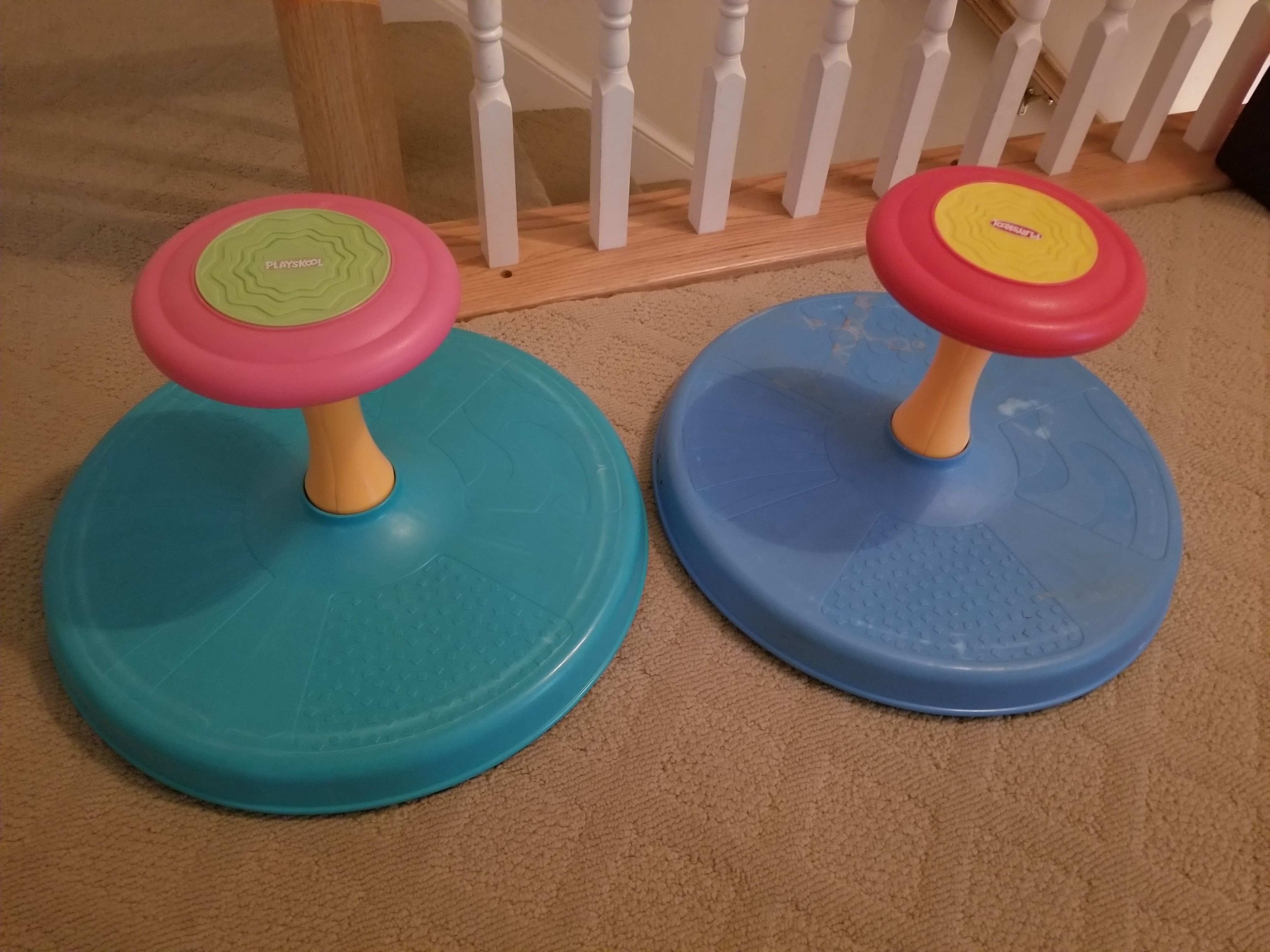 2 toy spinners
