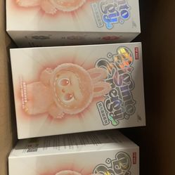 Labubu Big Into Energy 