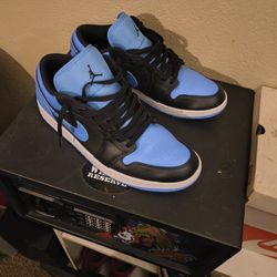 Jordan 1s Low Black University  Size 11