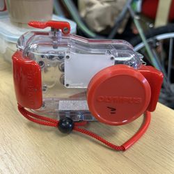 Olympus PT-016 Underwater Housing designed for Stylus 300, 400, and 410 digital cameras