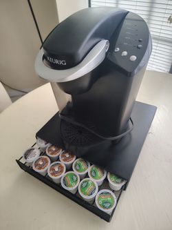 Keurig with k cups and tray