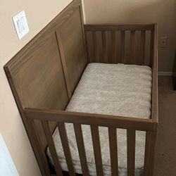 Crib and play pack