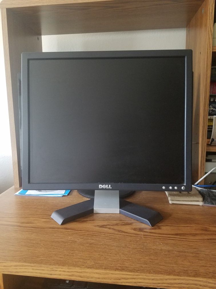 Dell computer monitor. 19 inch