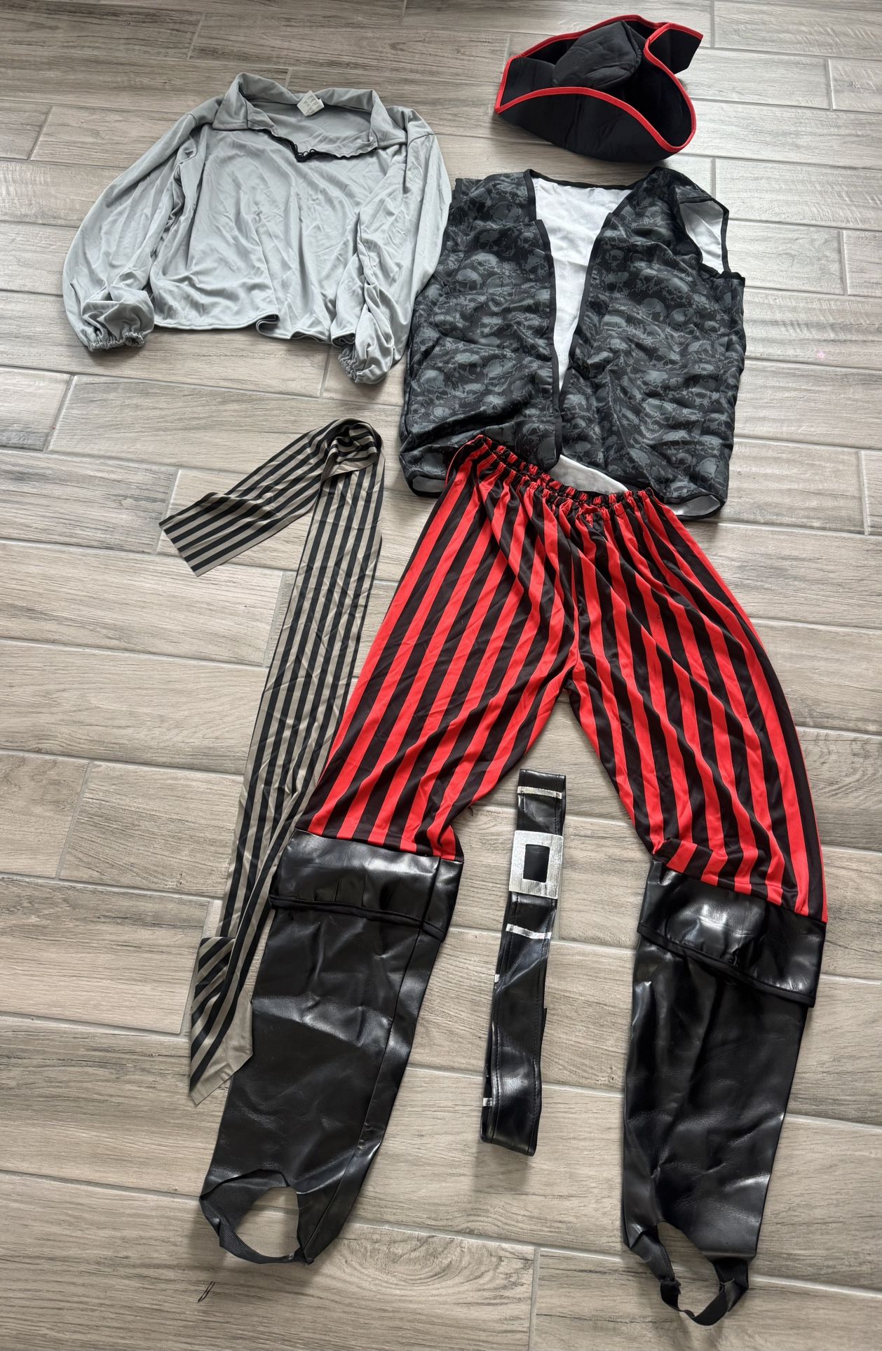 Men's Pirate Costume Size Me 
