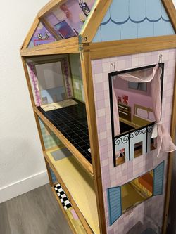 Dollhouse