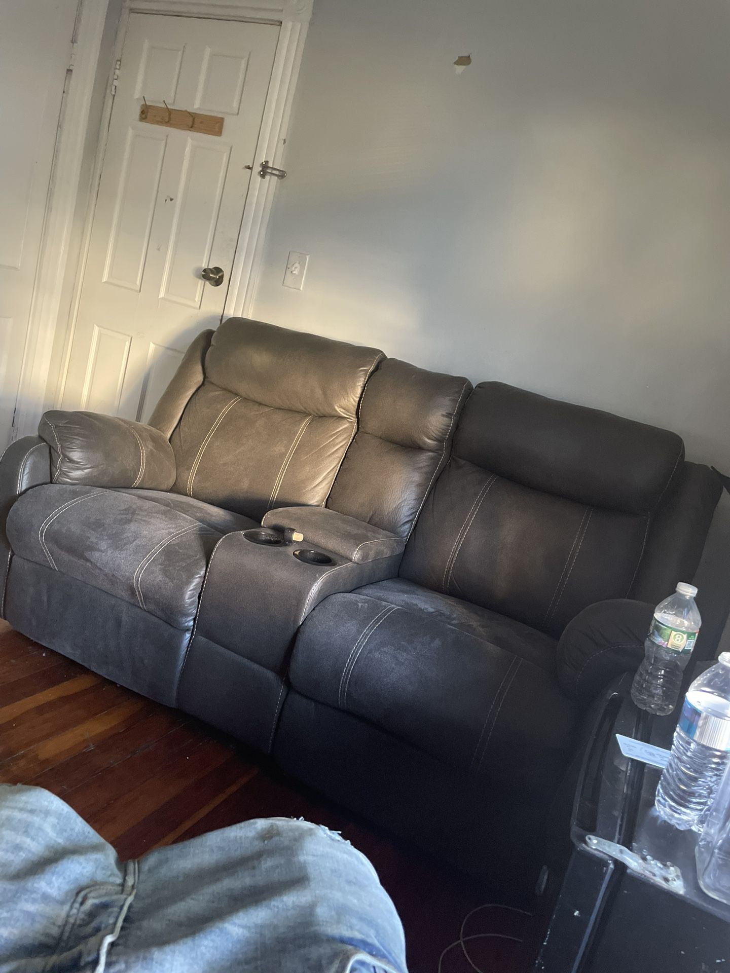 Like New Leather couch with recliner seats B/o