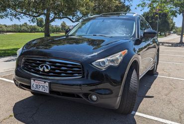 Infiniti FX35. 2009
