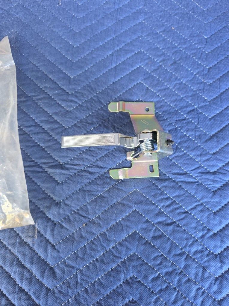 1985 EL CAMINO INSIDE DOOR HANDLE
