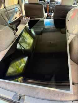FOR PARTS - 70’’ Hisense TV