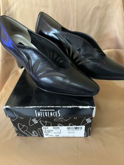 Ladies Black Shoe (Pump) Size 8M -Like New *SALE* 