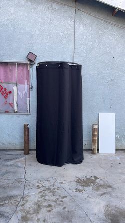 Portable Changing Room with Curved Rod