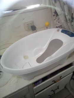 Baby Bathtub with Scale 