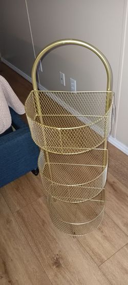 Gold wire stand..