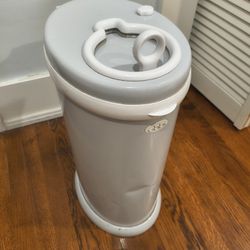Ubbi Steel Diaper Pail
