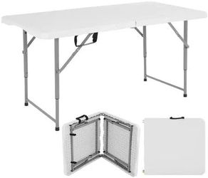White foldable tables