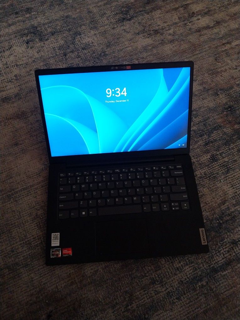 Lenovo Laptop It's Been Factory Reset I Just Upgrade To A New One If U Are Looking Let Me Know