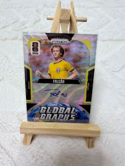 Falcão autograph card