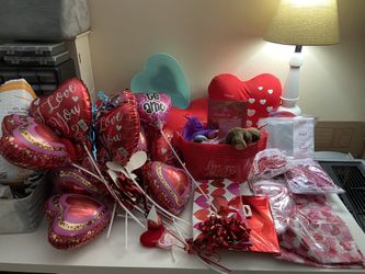 Valentines Stuff New $70 Dollars Of Stuff Can Flip And Make Double That 