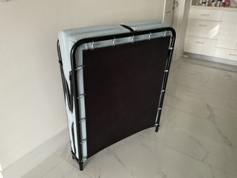 FOLDING BED