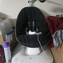 Momaroo Swing