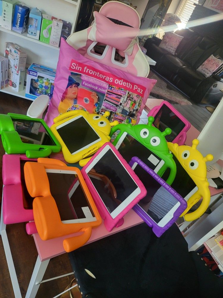 $75 Ipad Case Charger Included Ipad Cargadores Y Protectores