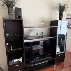 Entertainment unit