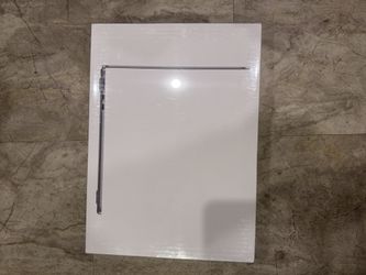 Apple MacBook Air 13.6” - M2 Chip - 512GB SSD - 8GB RAM