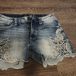 Miss Me Shorts Size 26