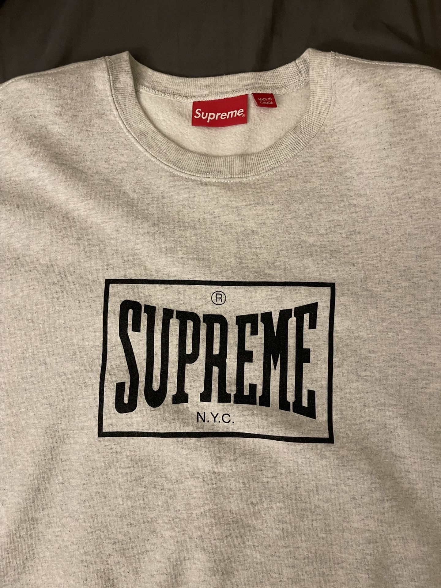 Supreme Crewneck Medium