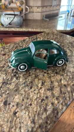 Maisto Volkswagon Bug 1951 1:18 Scale