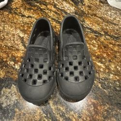 Toddler TRK Vans Size 7
