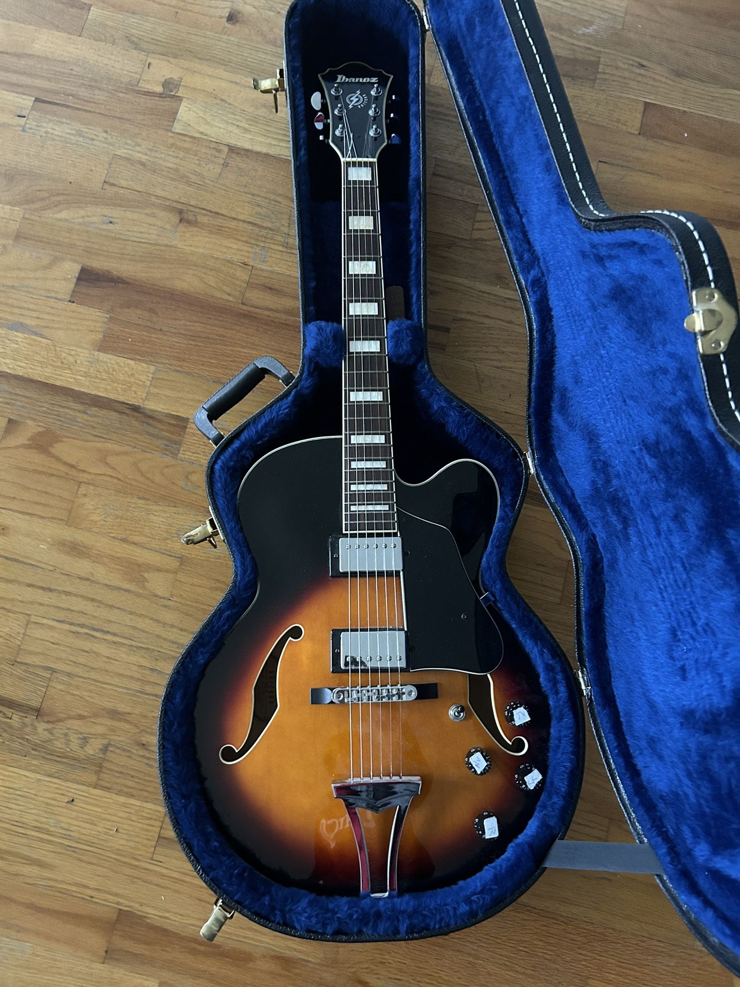 banez guitar and amp