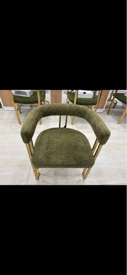 8 stylish salon chairs GREAT CONDITION