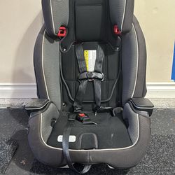 Graco Car seat Free pick up Redmond ridge