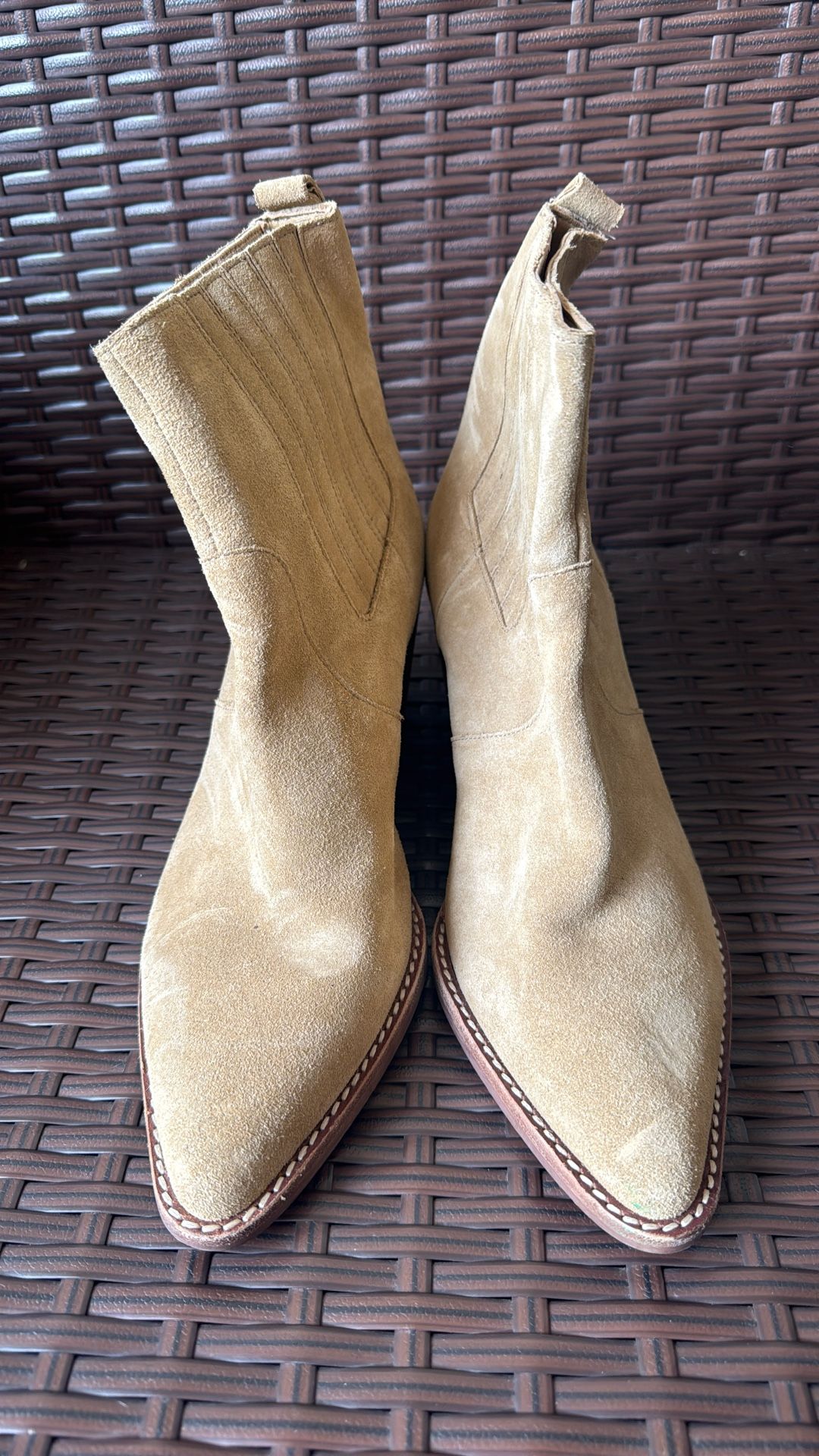 Boots 9.5