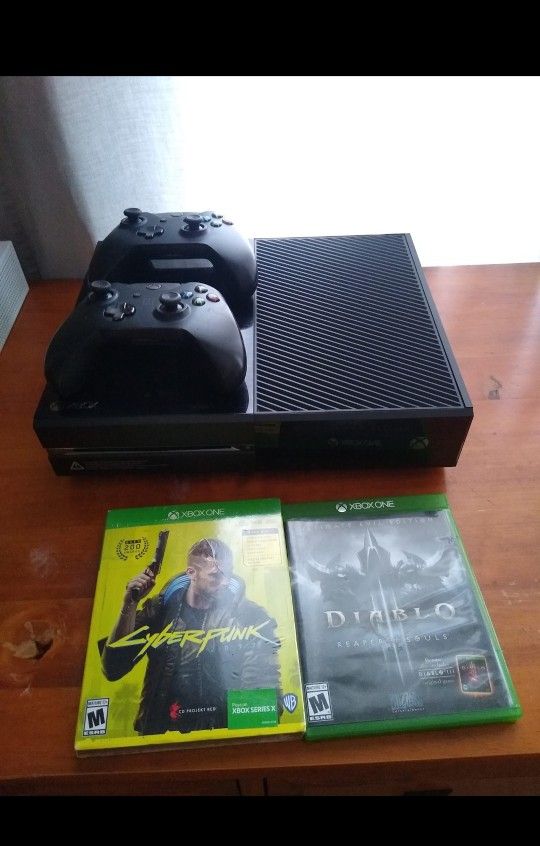 Xbox One, Controllers And Games