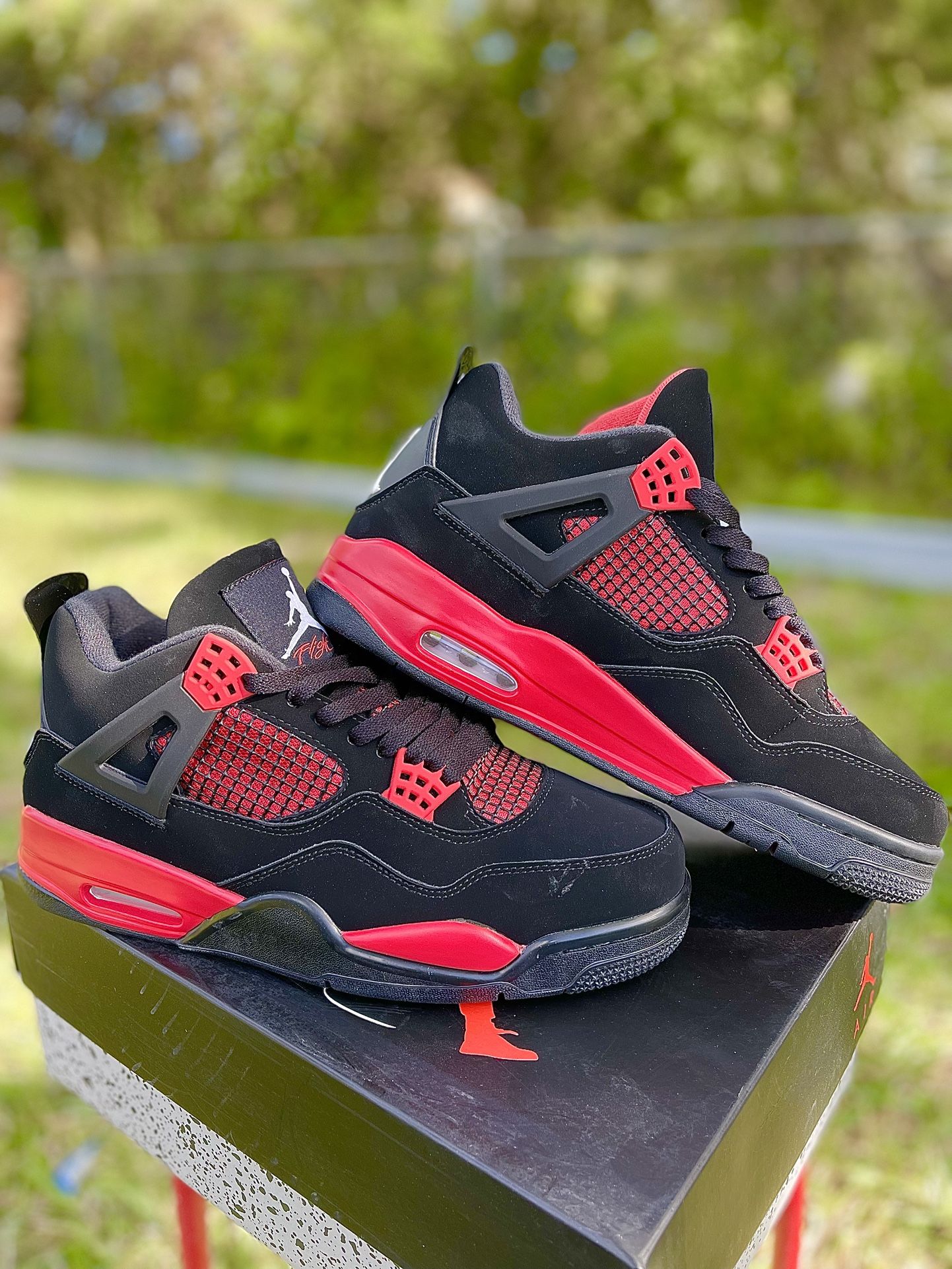 Jordan 4 "Red thunder"