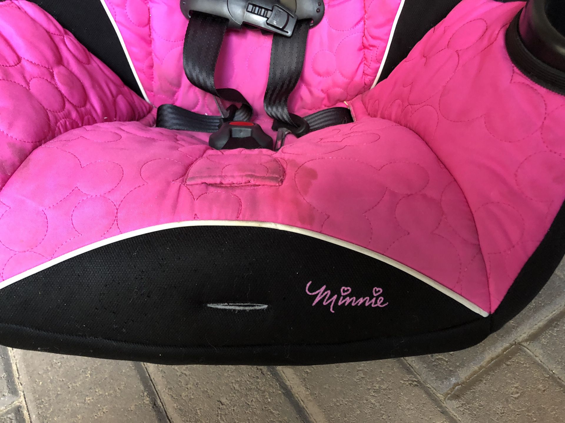 Minnie Pink and Black car seat